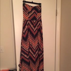 Maxi dress (from Buckle)